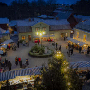 Julmarknad på Vallby Friluftsmuseum Lördag 28 nov